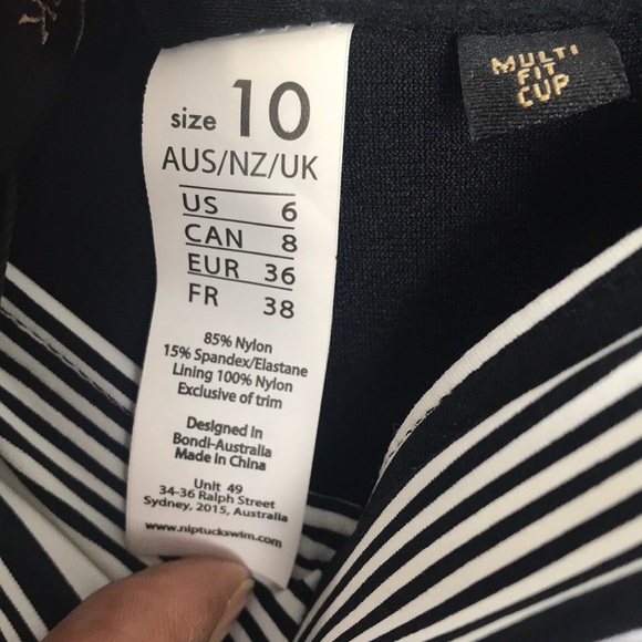 NWT Nip and tuck swimsuit - Picture 3 of 5